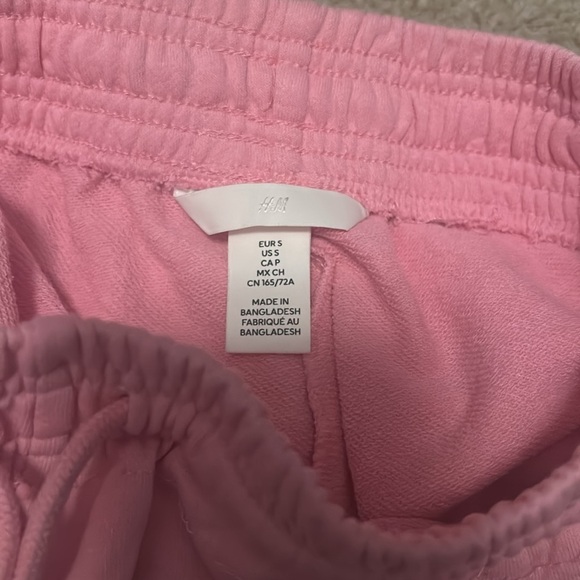 Two pairs H and M Shorts Size S - Picture 8 of 10